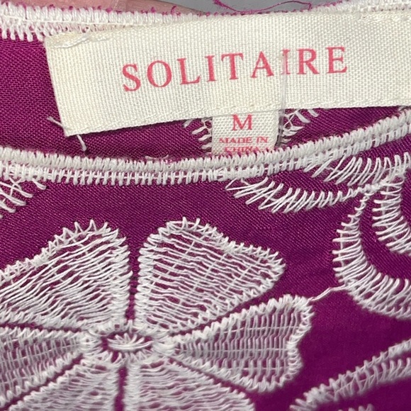 Solitaire embroidered blouse. Size medium GUC - Picture 7 of 9